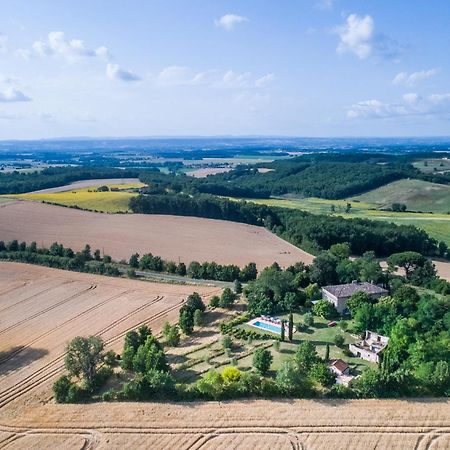 Au Mas Des Calmettes Bed & Breakfast Parisot  Dış mekan fotoğraf