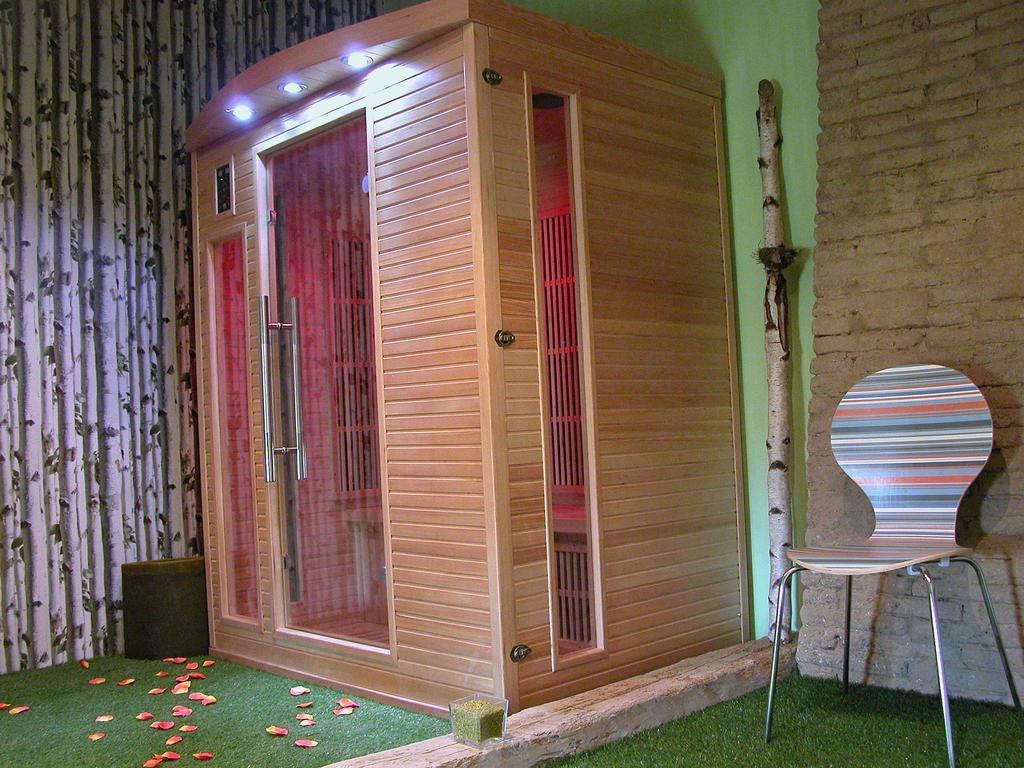 Au Mas Des Calmettes Bed & Breakfast Parisot  Dış mekan fotoğraf