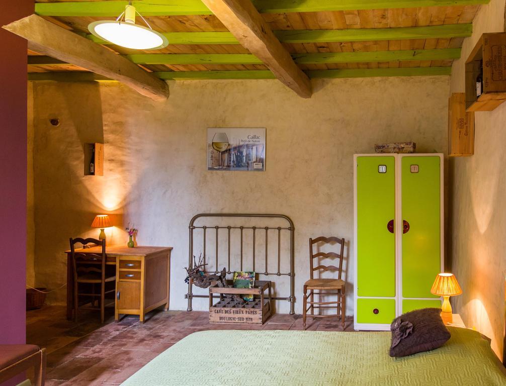 Au Mas Des Calmettes Bed & Breakfast Parisot  Dış mekan fotoğraf