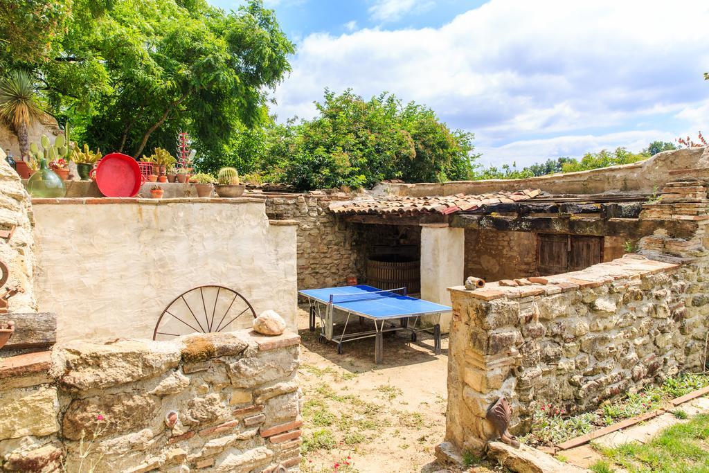 Au Mas Des Calmettes Bed & Breakfast Parisot  Dış mekan fotoğraf